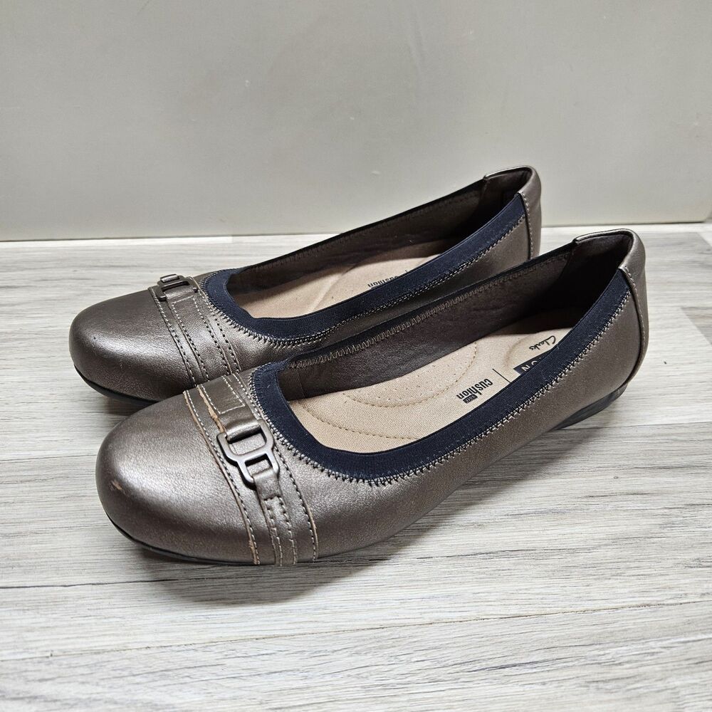 Clarks Womens Metallic Slip On Kinzie Light Flats Size 8 Slip On